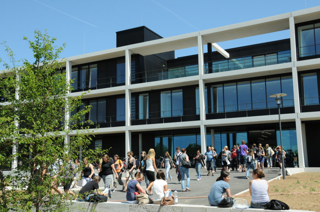 Central lecture hall, front view